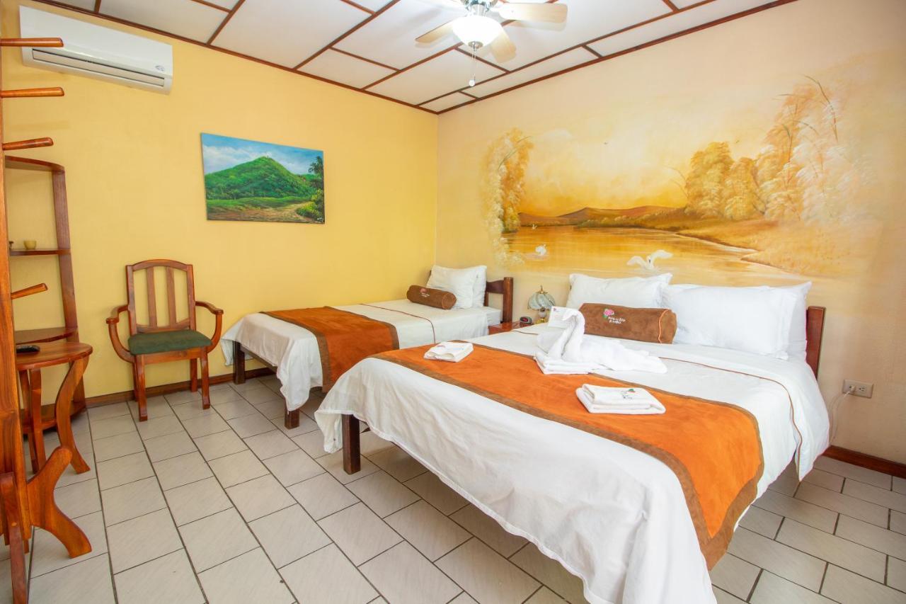 Hotel La Rosa De America 3*